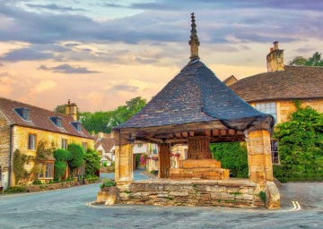 Puzzelwereld legpuzzel grafika  00935 market cross in castle combe cotswolds 500 stukjes p
