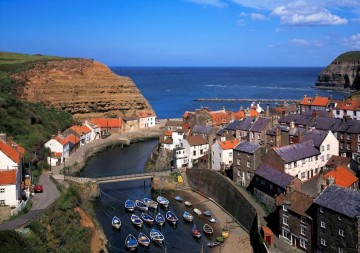 Puzzelwereld legpuzzel the house of puzzles 6009 stunning staithes 1000 stukjes